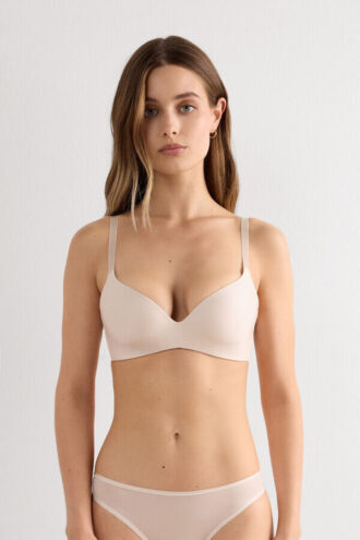 Adele trådløs boost-trekant-bh i Ultralight Microfiber