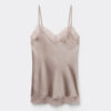 Bluse i blonder og silke