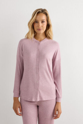 Chic og komfortabel langærmet modalbluse med knapper