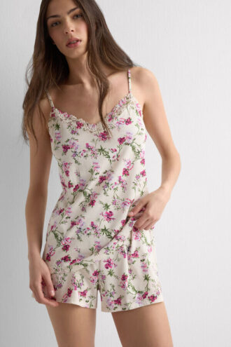 Kort pyjamas i super bomuld med Pretty Flowers blomsterprint og camisole
