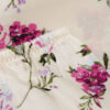 Korte shorts i silke med Pretty Flowers-print