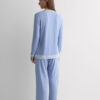 Lang pyjamas i modal med blondekant og knapper Lang pyjamas i modal med blondekant og knapper