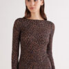 Langærmet top med leopardprint i ultralet modal med kashmir Langærmet top med leopardprint i ultralet modal med kashmir