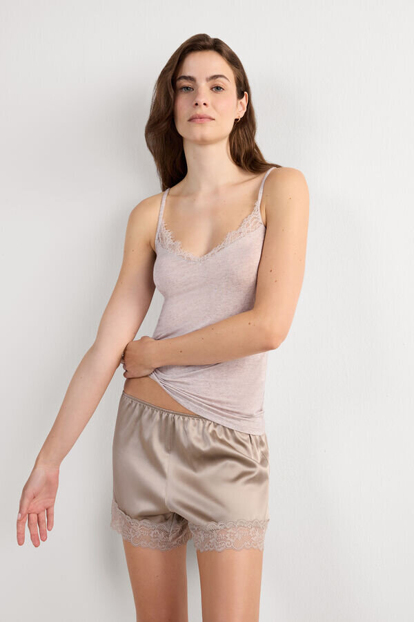 Modal ultralet cashmere-blanding med blonder Modal ultralet cashmere-blanding med blonder