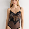 Pretty Flowers Lace Bodysuit i tyl og blonder Pretty Flowers Lace Bodysuit i tyl og blonder