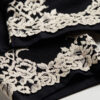 Pretty Flowers lange modalbukser med manchetter Pretty Flowers lange modalbukser med manchetter