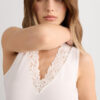 Pretty Flowers modal- og blonder-tanktop med blomster Pretty Flowers modal- og blonder-tanktop med blomster