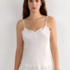 Pretty Flowers silketop med tynde stropper Pretty Flowers silketop med tynde stropper