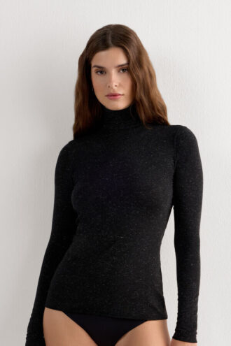 Rullekravebluse i modal light med cashmere lame Rullekravebluse i modal light med cashmere lame