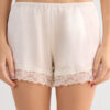 Silkeshorts med blondekant Silkeshorts med blondekant