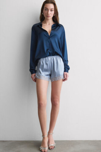 Silkeshorts med blondekant