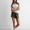 Silkeshorts med blondekant Silkeshorts med blondekant
