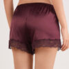 Silkeshorts med blondekant Silkeshorts med blondekant