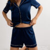 Silkeshorts med piping Silkeshorts med piping