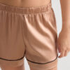 Silkeshorts med piping Silkeshorts med piping