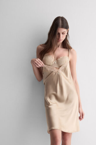 Silky Flowers Sofia Balconette-bh i silke og blonder