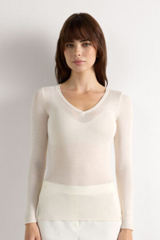 V-halsbluse i ultralet modal med kashmir V-halsbluse i ultralet modal med kashmir
